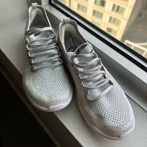 APL Techloom Breeze Sneakers